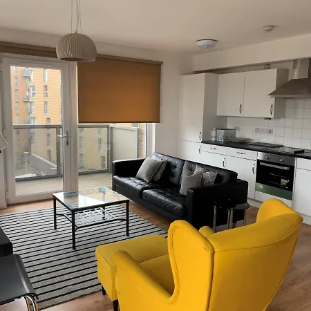 Stunning 2 Bed Apartment In The Heart Of Barking